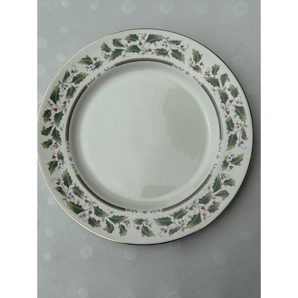 Royal Limited Holly Holiday Dinner Plate 10.75 Inch Fine China Made in Japan